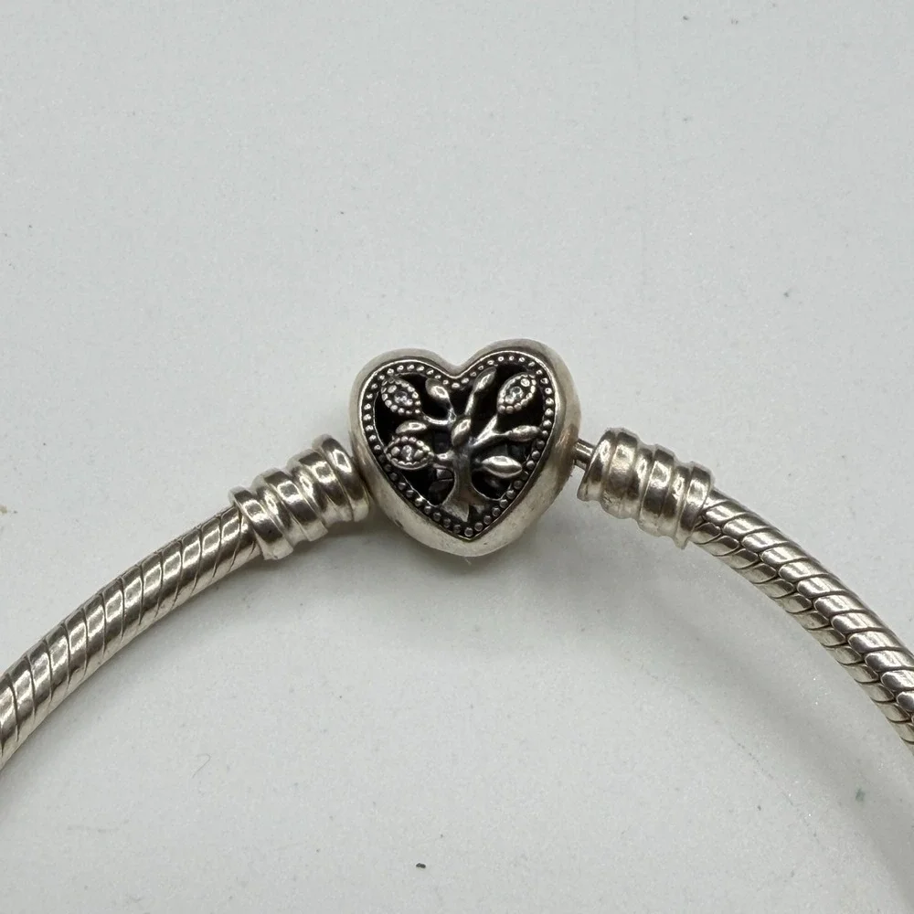 Silver Tone Snake Chain Charm Bracelet Heart Family Clasp European Style Gift